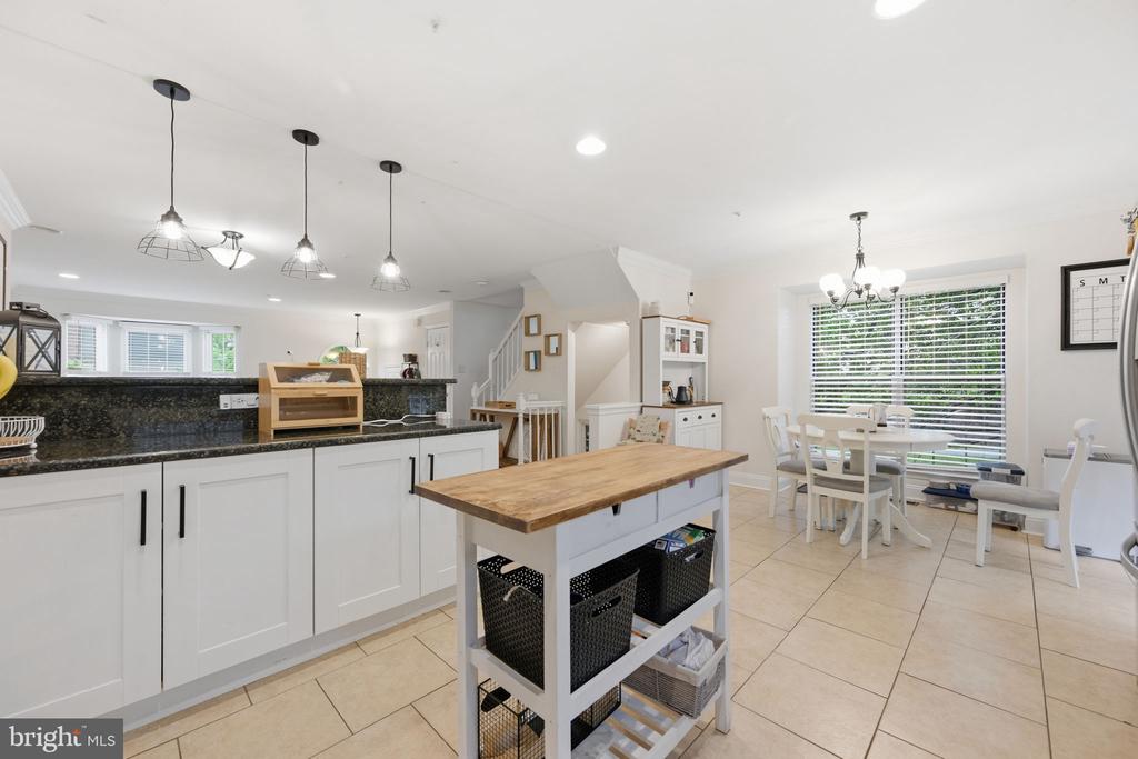 2355 MASSANUTTEN DRIVE