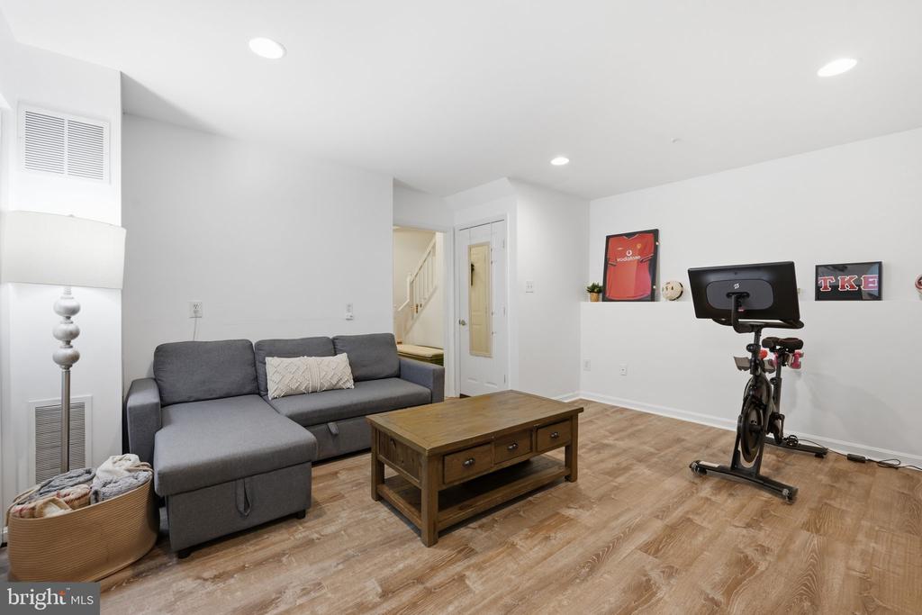 2355 MASSANUTTEN DRIVE