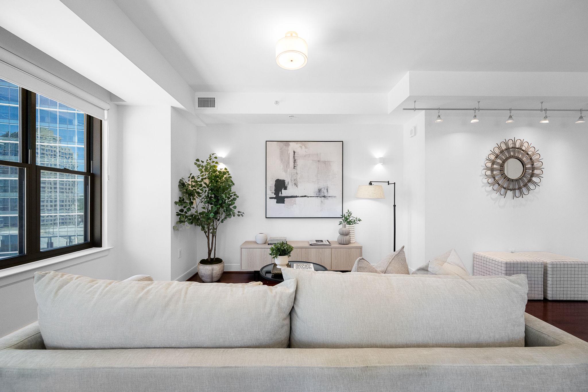 7710 WOODMONT AVENUE Unit: 1011