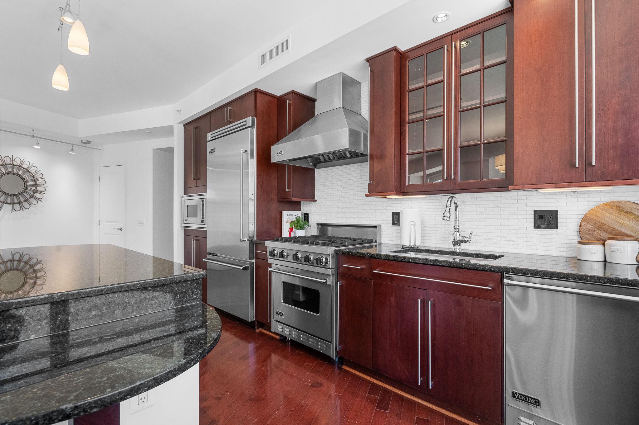 7710 WOODMONT AVENUE Unit: 1011