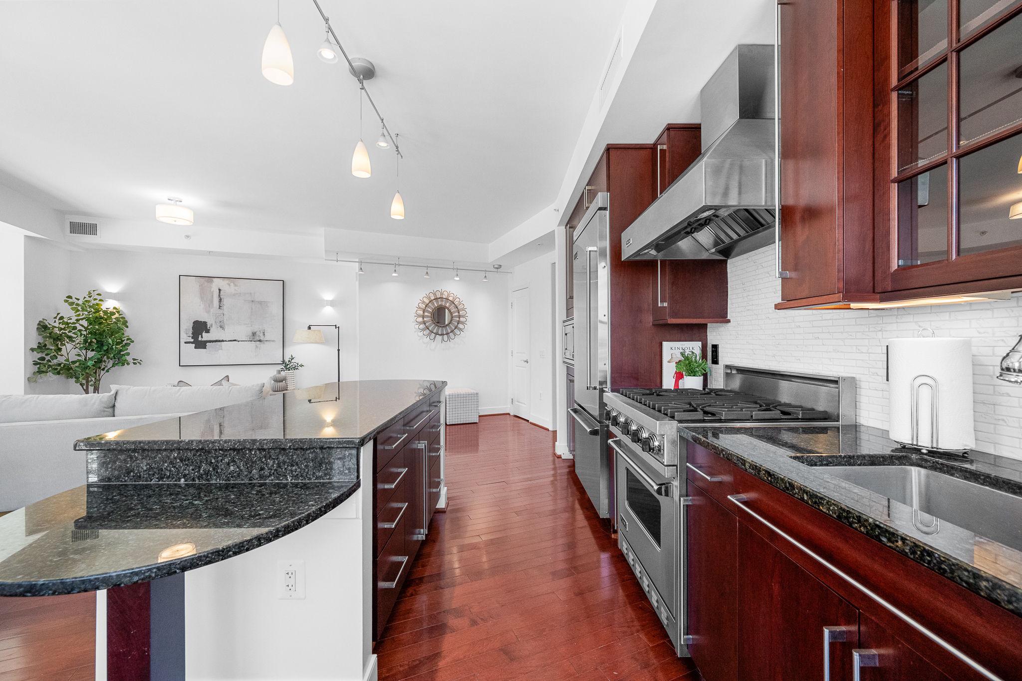 7710 WOODMONT AVENUE Unit: 1011