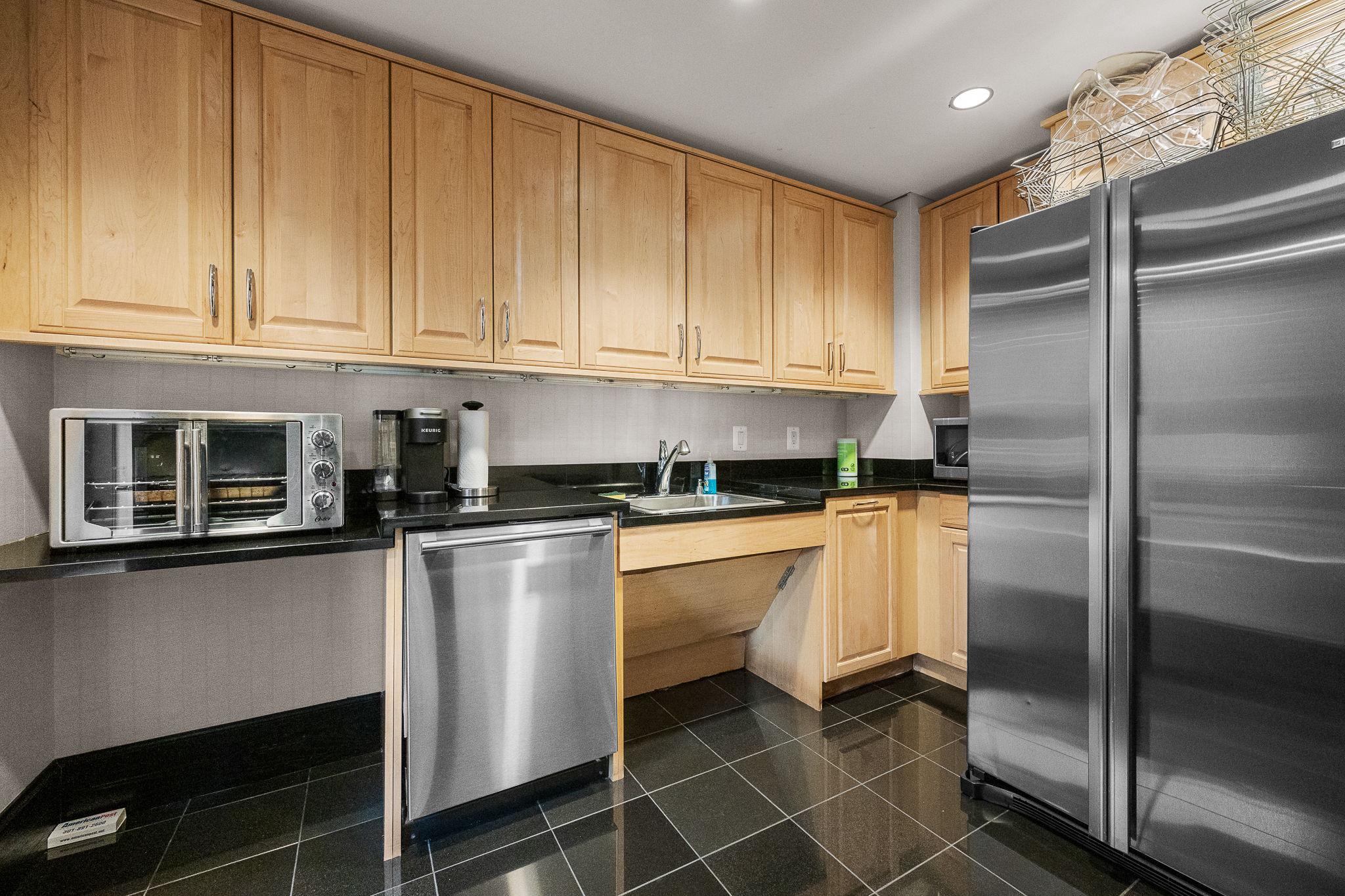 7710 WOODMONT AVENUE Unit: 1011
