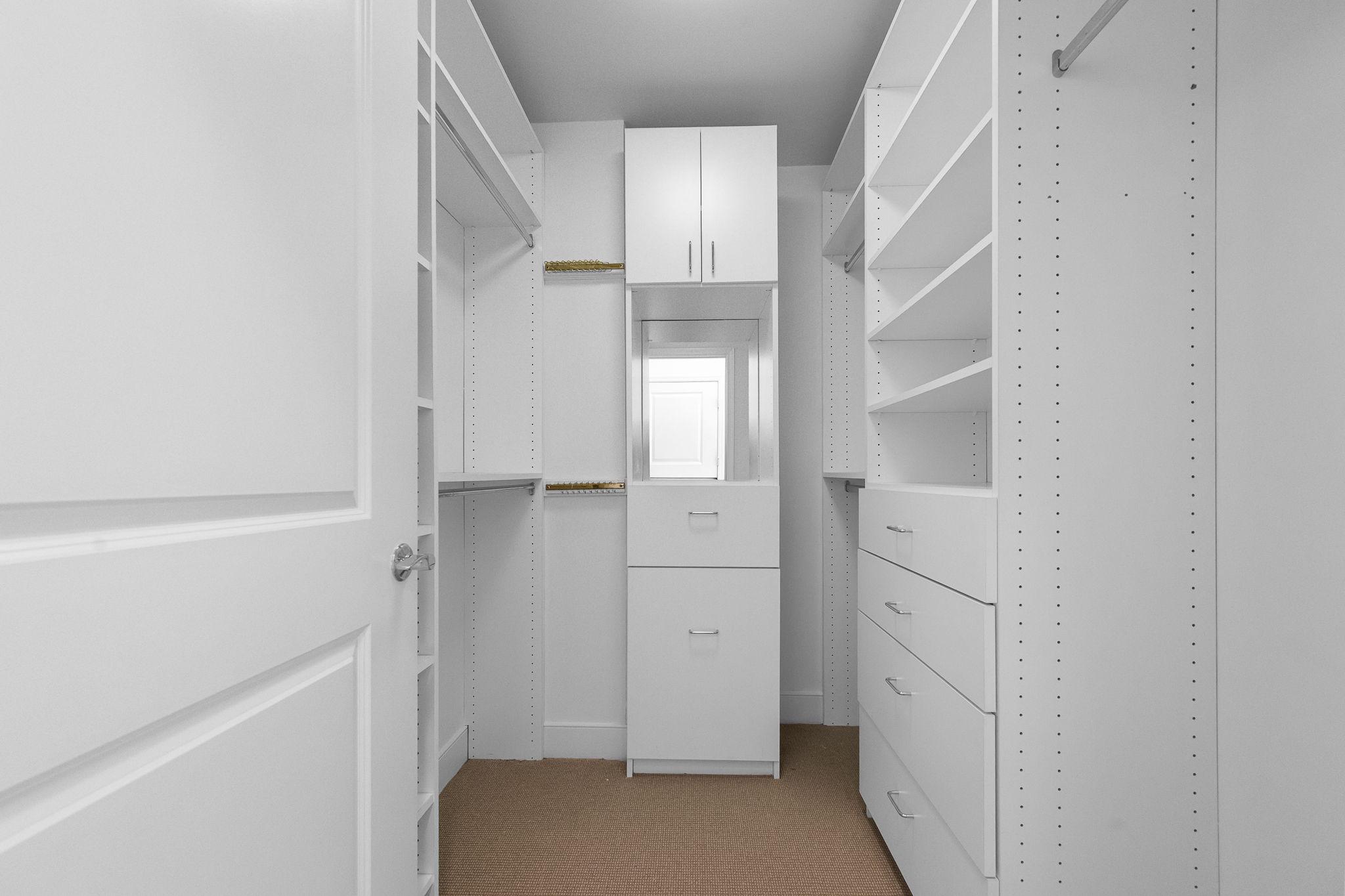 7710 WOODMONT AVENUE Unit: 1011