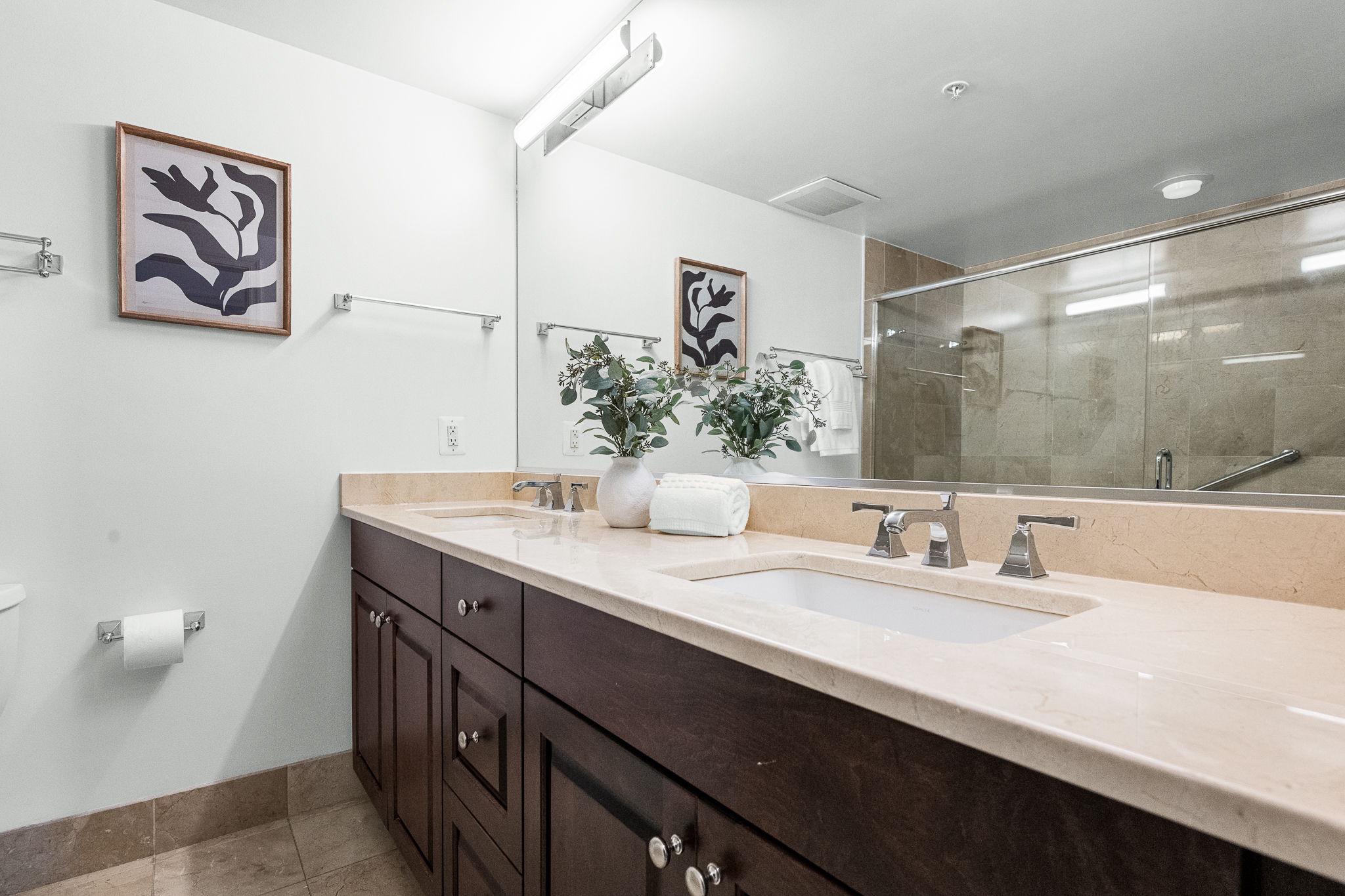 7710 WOODMONT AVENUE Unit: 1011