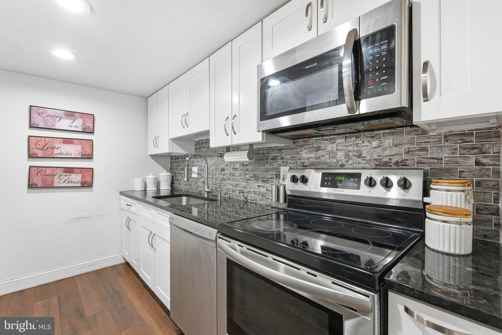 13205 DAIRYMAID DRIVE Unit: 201