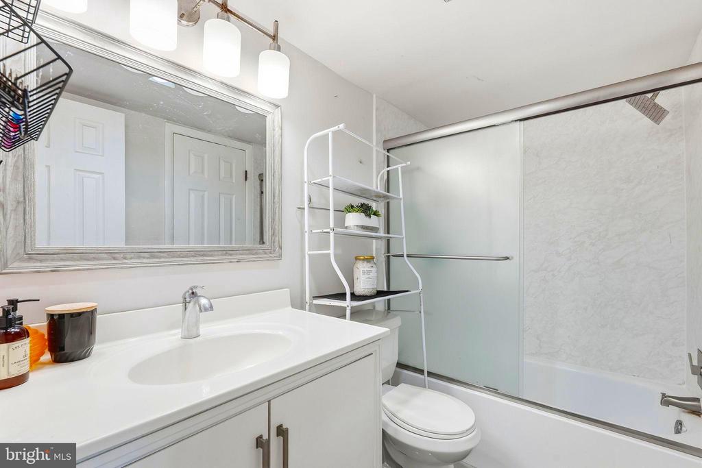 13205 DAIRYMAID DRIVE Unit: 201