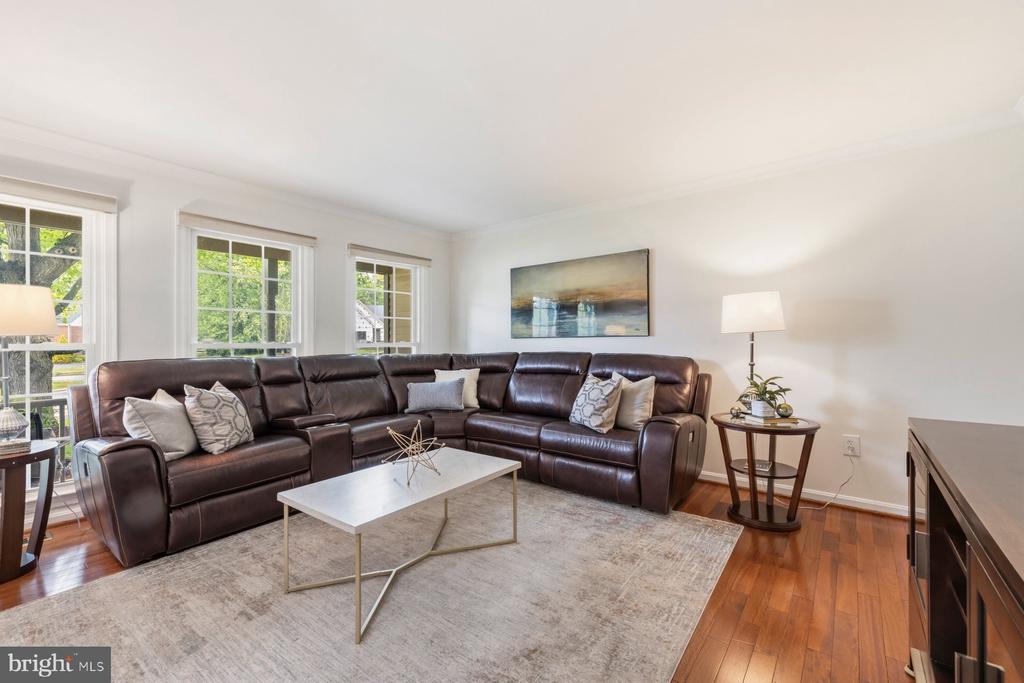 17709 CRYSTAL SPRING TERRACE