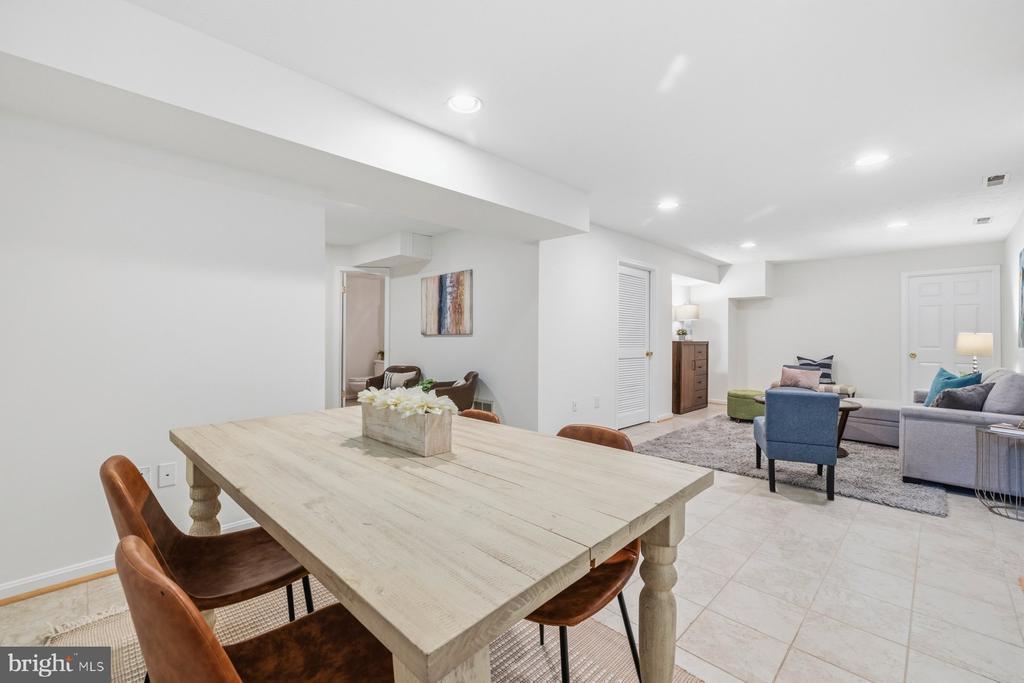 17709 CRYSTAL SPRING TERRACE