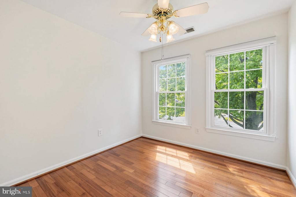 17709 CRYSTAL SPRING TERRACE