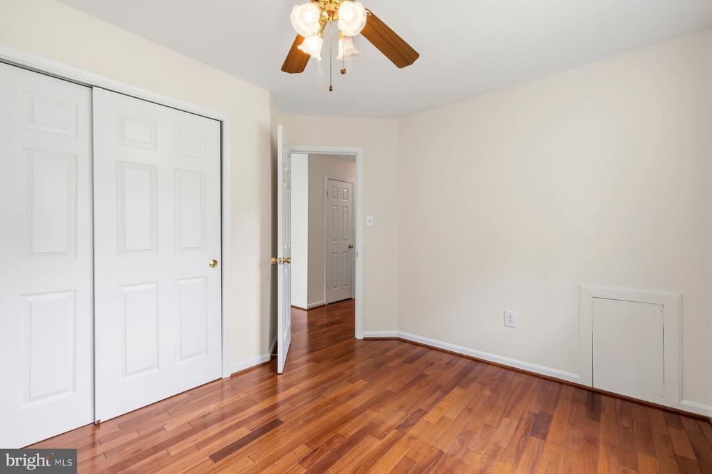 17709 CRYSTAL SPRING TERRACE