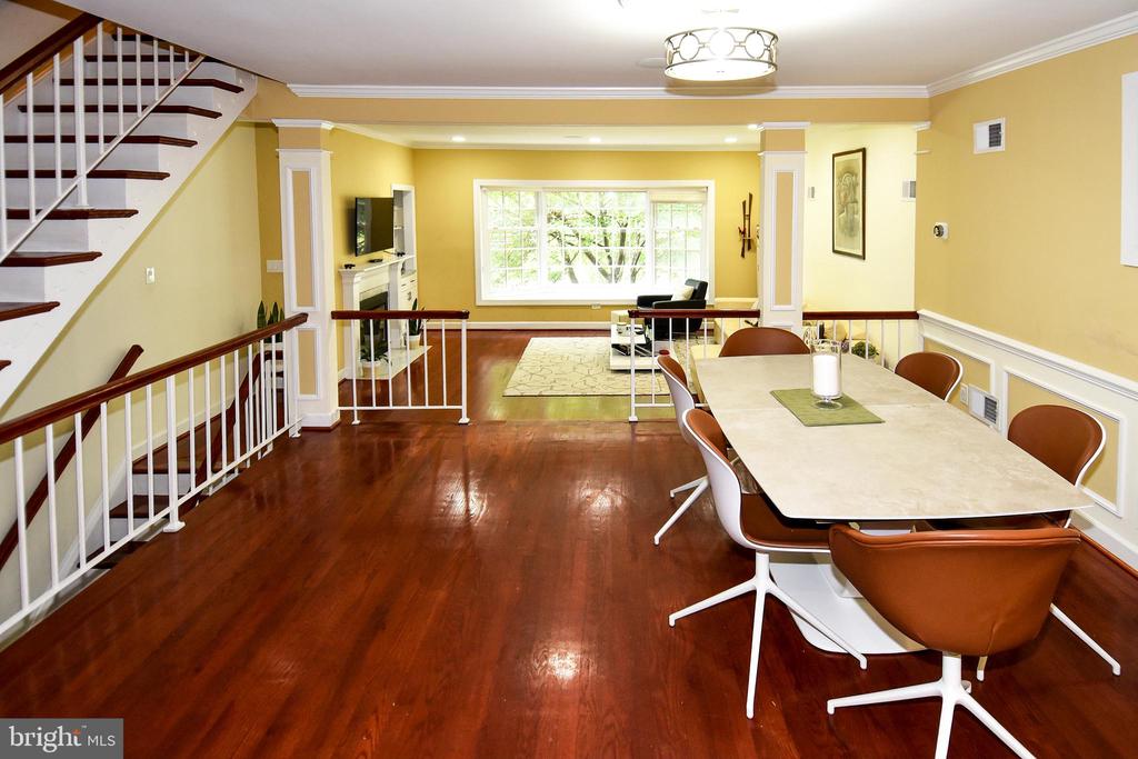 5153 WESTBARD AVENUE Unit: 15