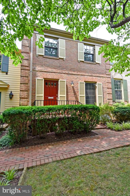 5153 WESTBARD AVENUE Unit: 15