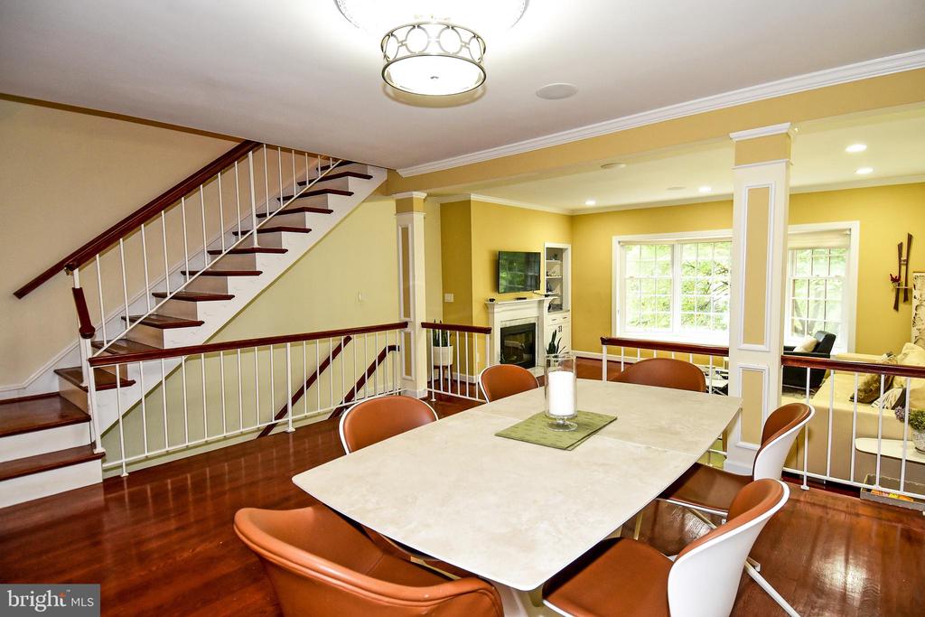 5153 WESTBARD AVENUE Unit: 15