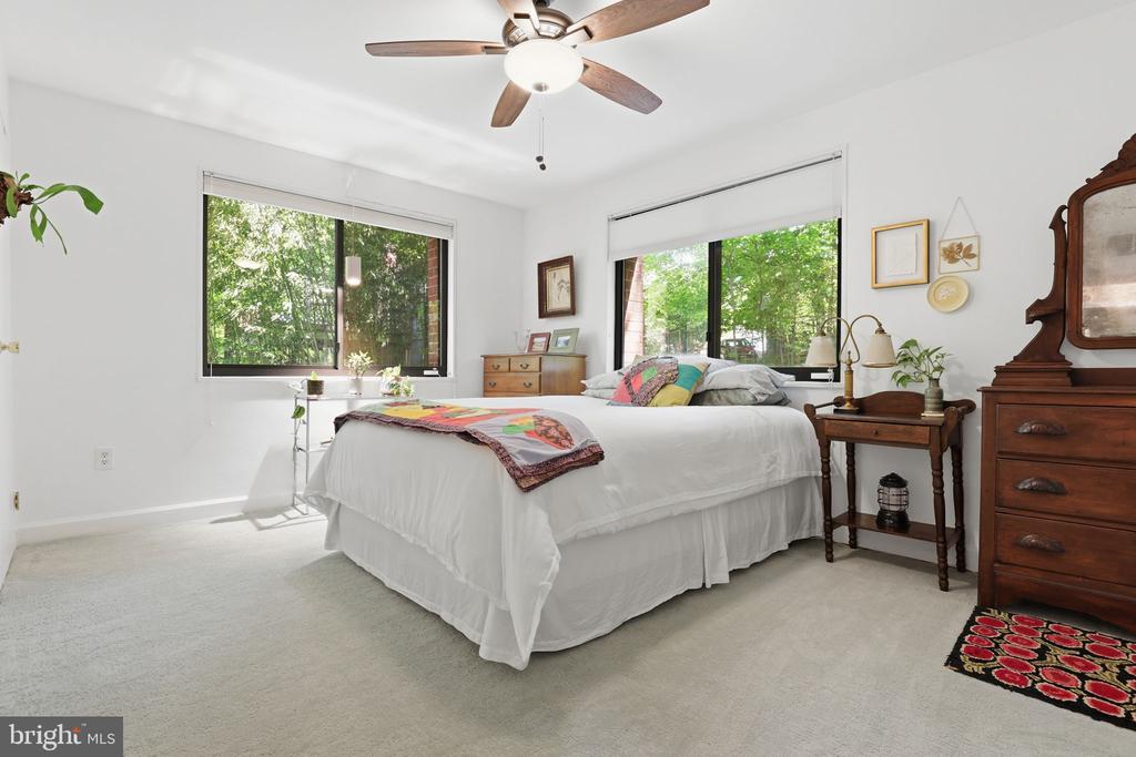 7611 MAPLE AVENUE Unit: 407