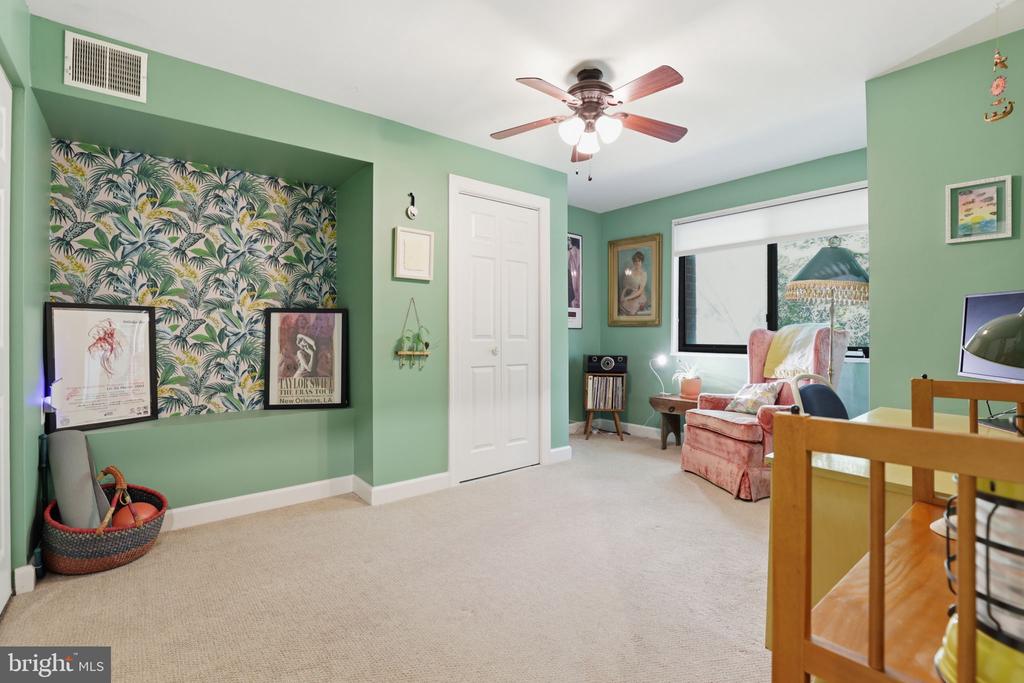7611 MAPLE AVENUE Unit: 407