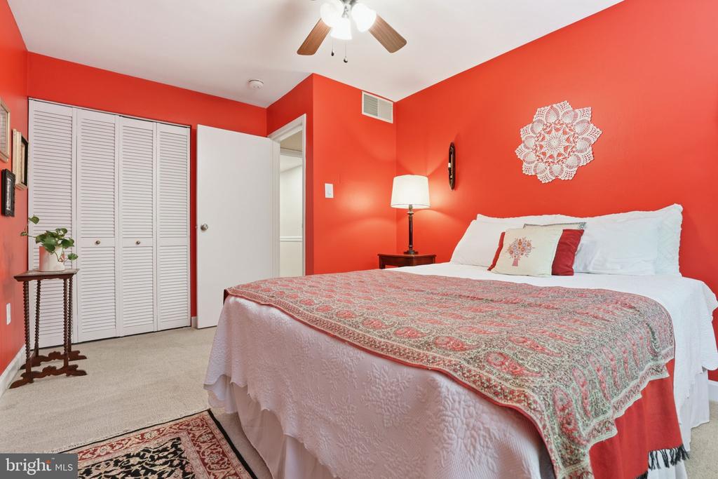 7611 MAPLE AVENUE Unit: 407