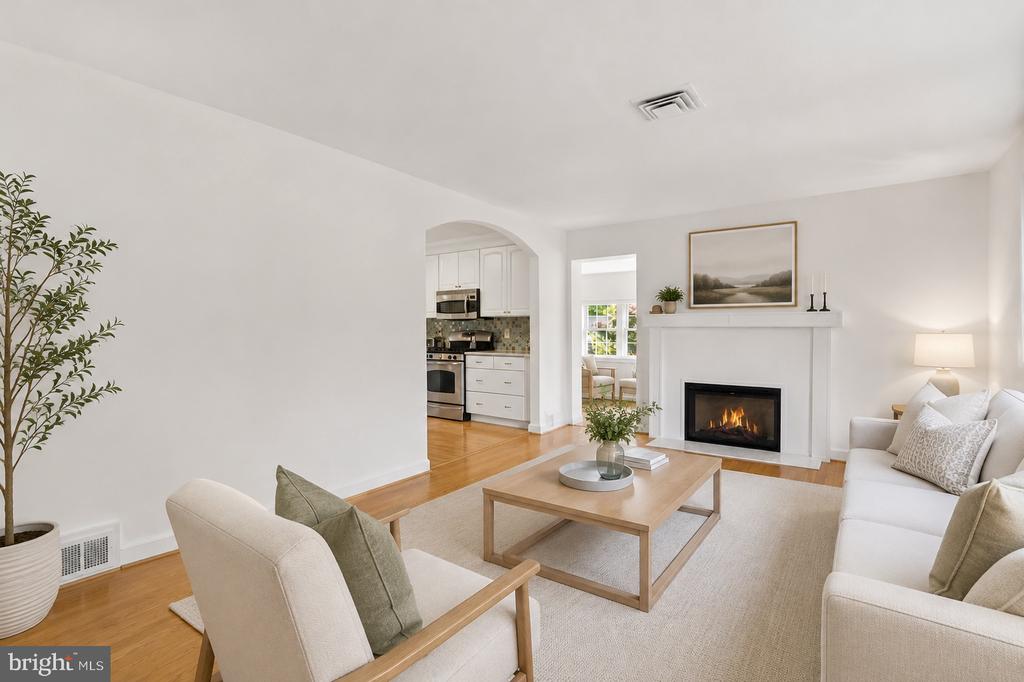 10301 CRESTMOOR DRIVE