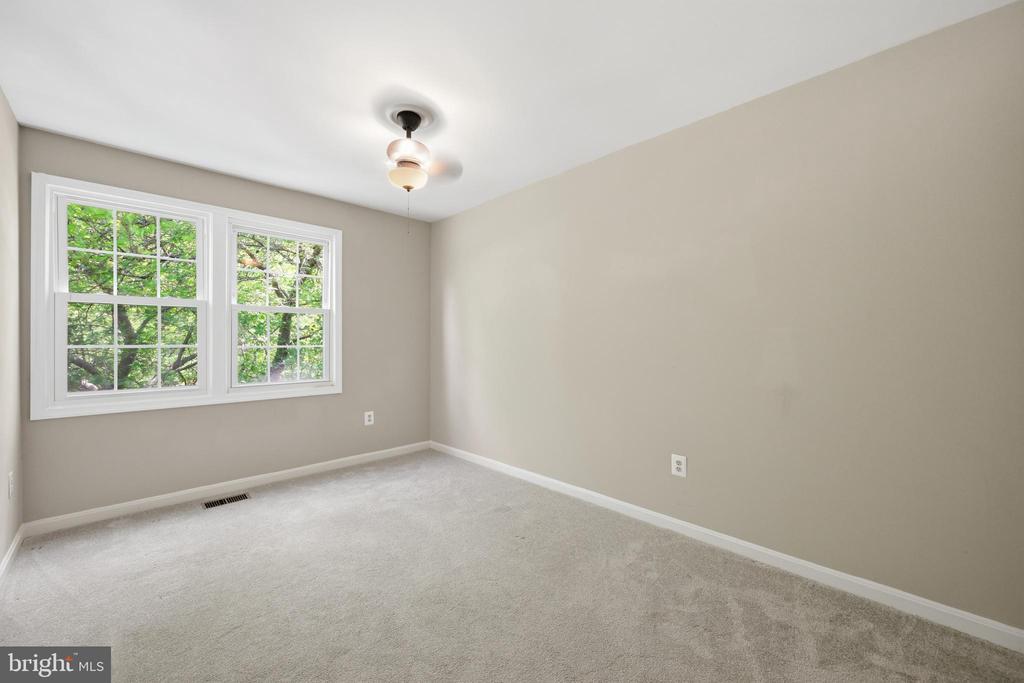 15622 CLIFF SWALLOW WAY