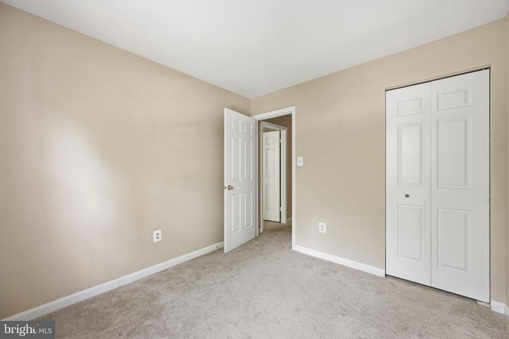 15622 CLIFF SWALLOW WAY