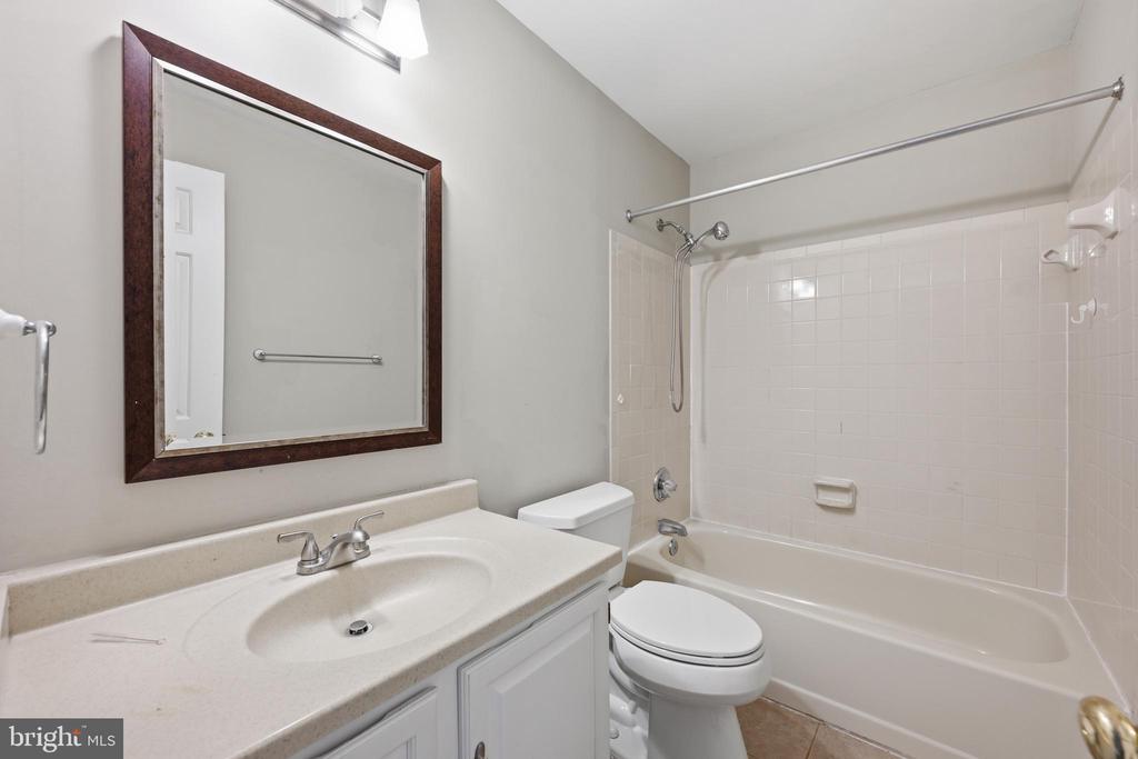 15622 CLIFF SWALLOW WAY