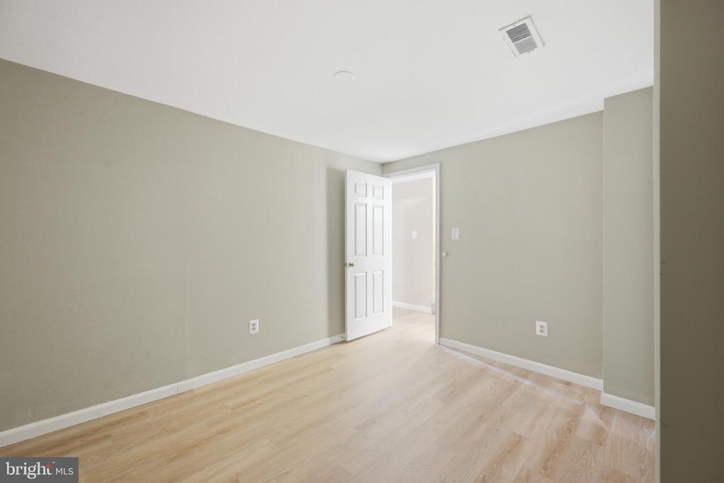 15622 CLIFF SWALLOW WAY