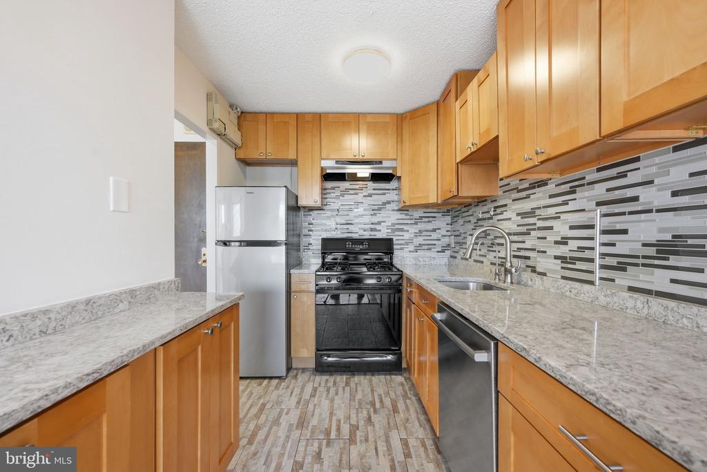 5225 POOKS HILL ROAD Unit: 517N