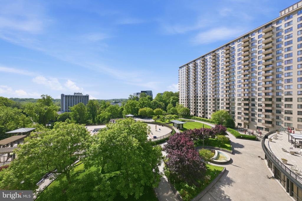 5225 POOKS HILL ROAD Unit: 517N