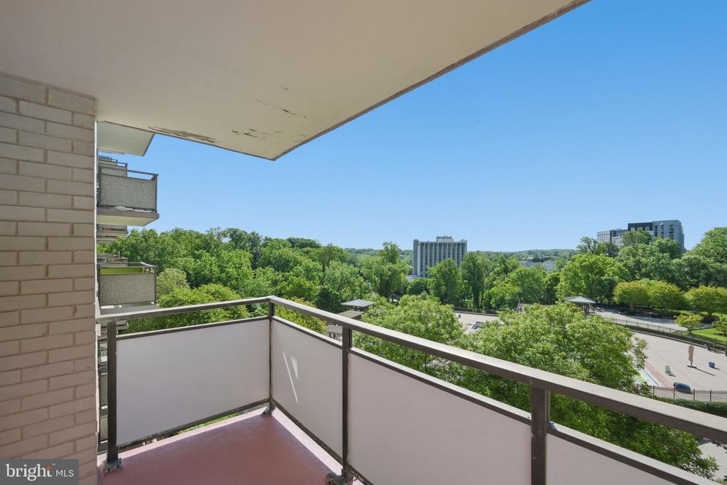 5225 POOKS HILL ROAD Unit: 517N