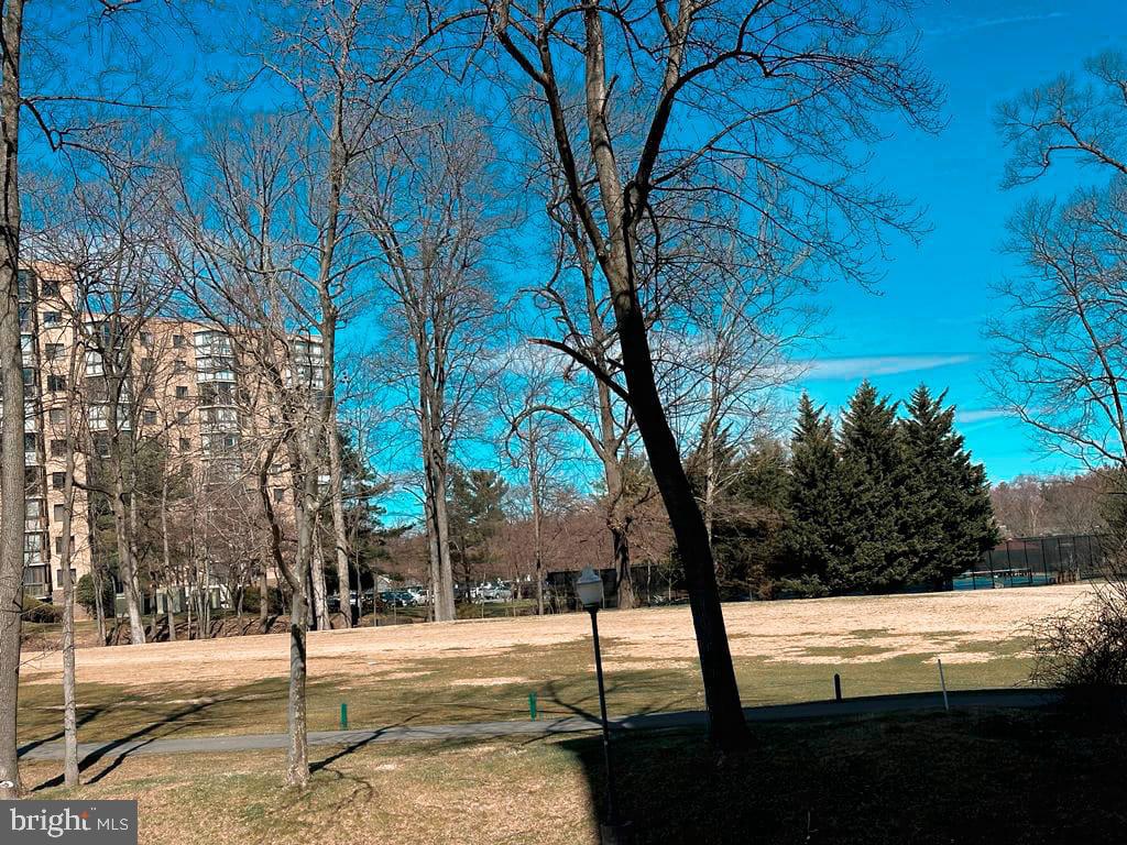 15100 INTERLACHEN DRIVE Unit: 4-111