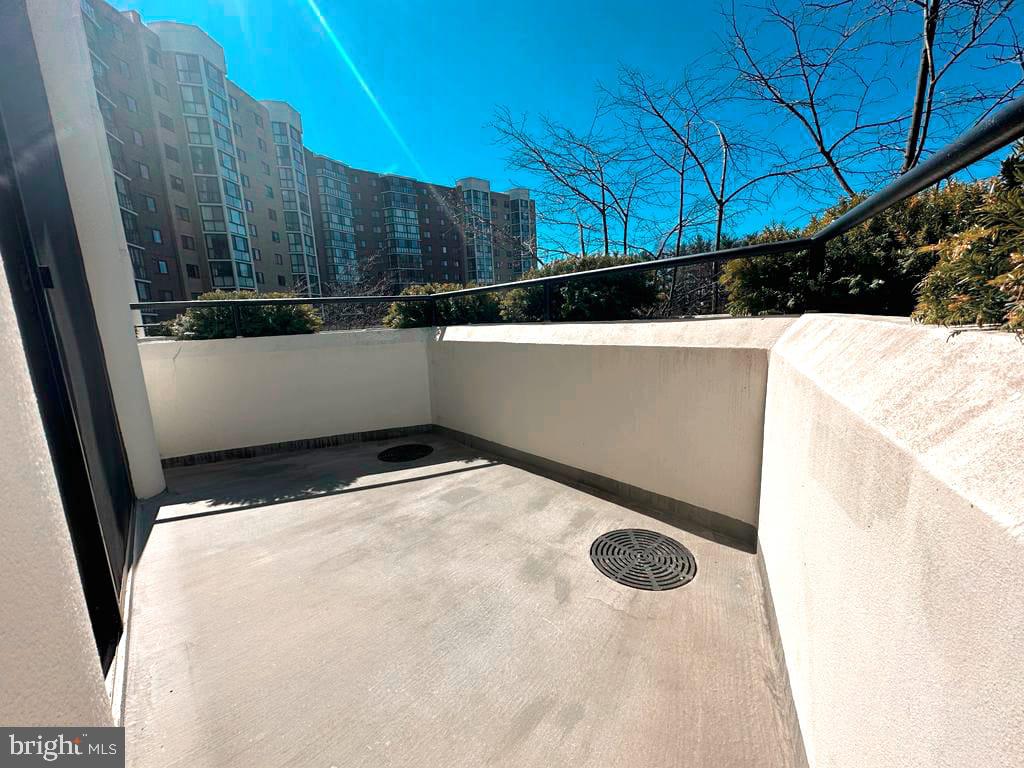 15100 INTERLACHEN DRIVE Unit: 4-111