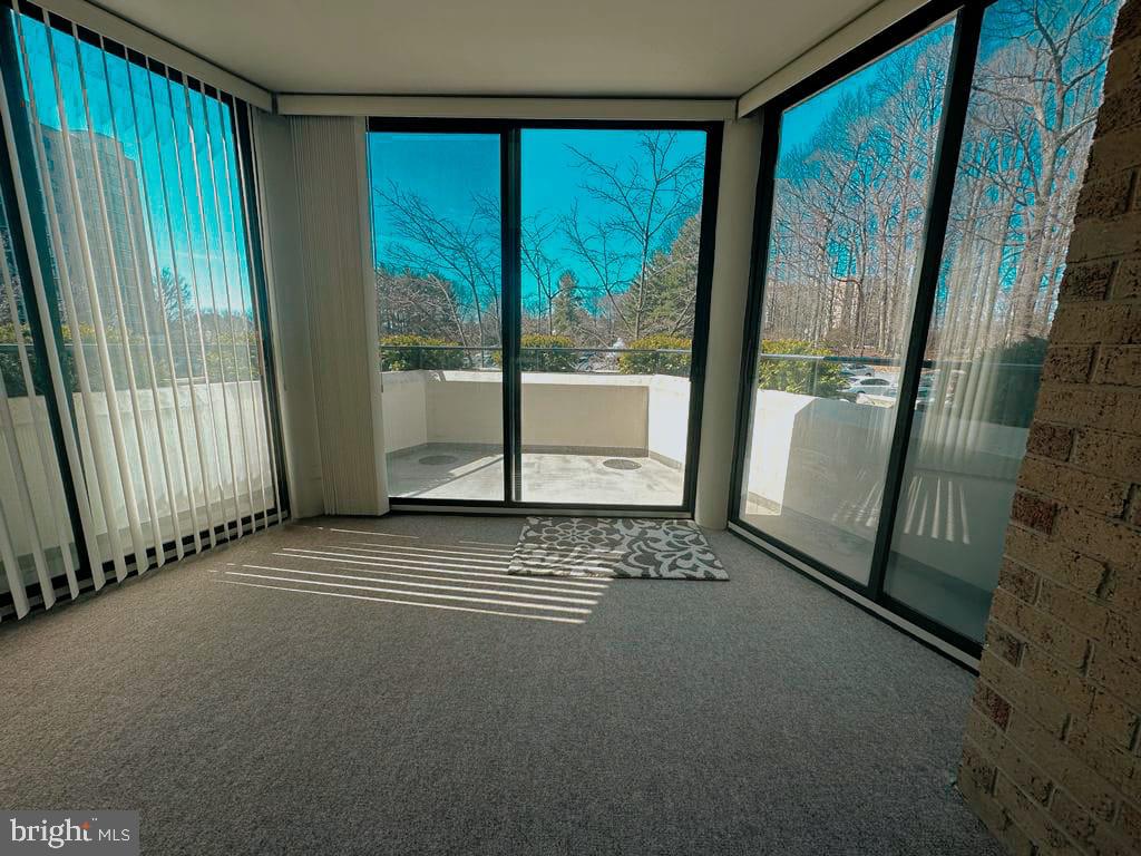 15100 INTERLACHEN DRIVE Unit: 4-111