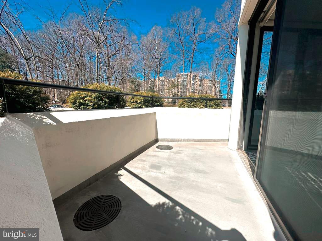 15100 INTERLACHEN DRIVE Unit: 4-111