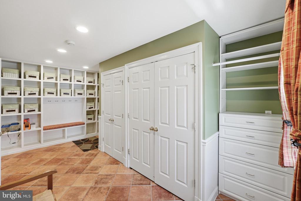 9904 HALL ROAD