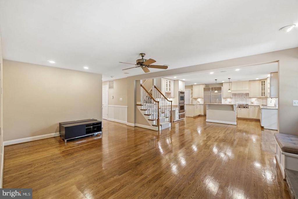9904 HALL ROAD