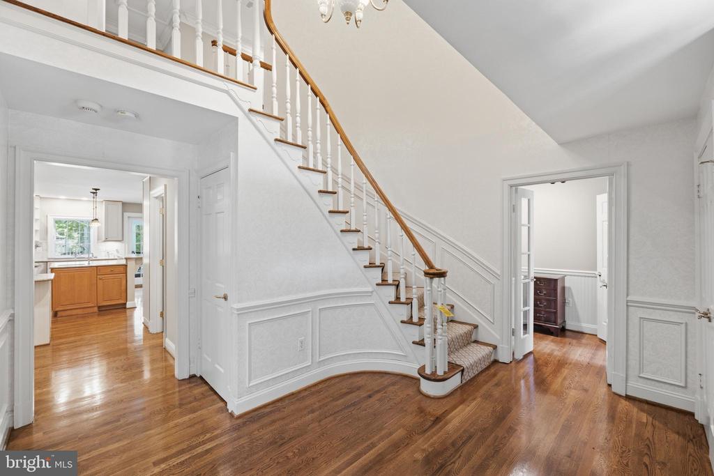 9904 HALL ROAD