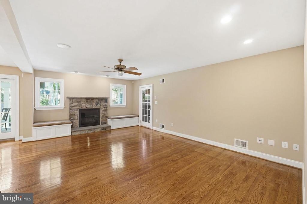9904 HALL ROAD