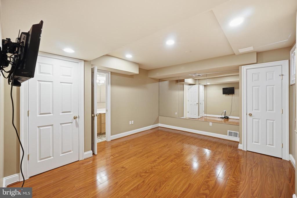 9904 HALL ROAD