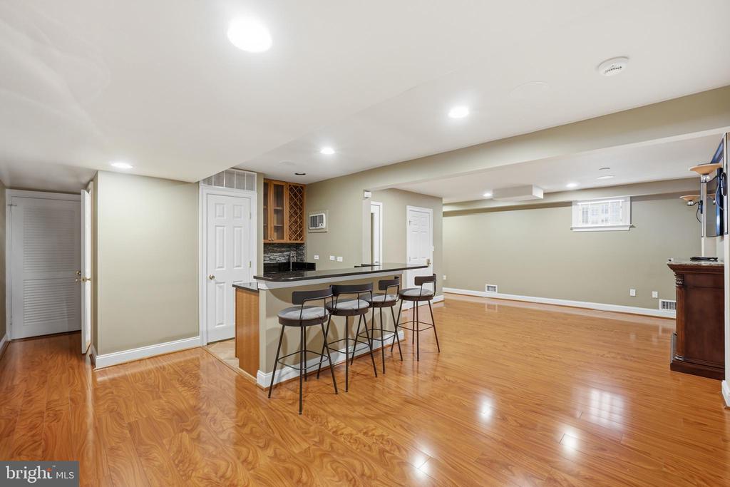 9904 HALL ROAD
