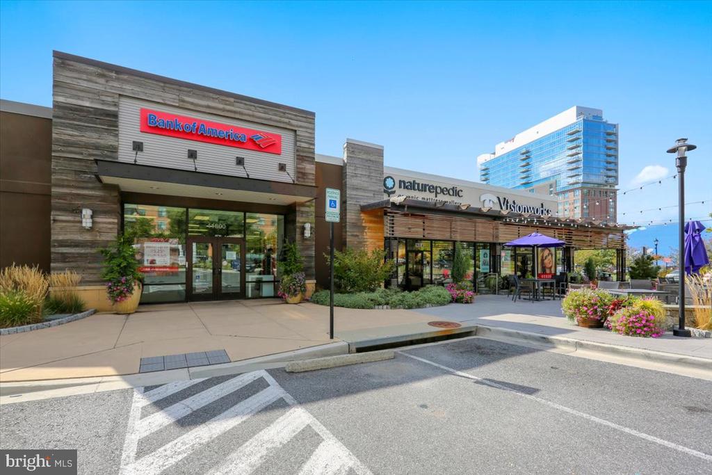 10648 MONTROSE AVENUE Unit: M-103