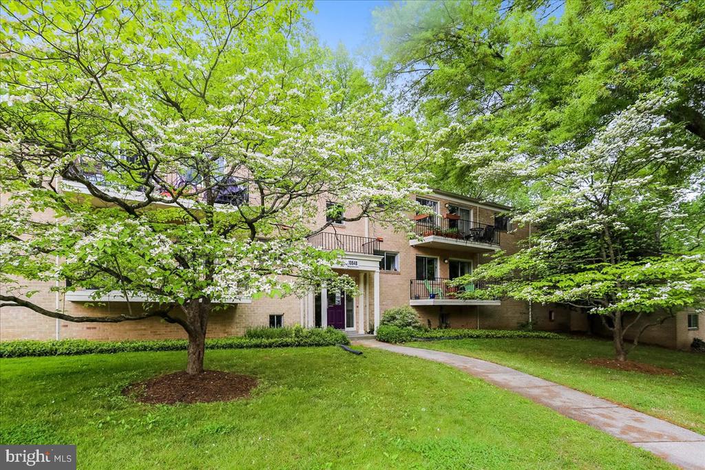 10648 MONTROSE AVENUE Unit: M-103