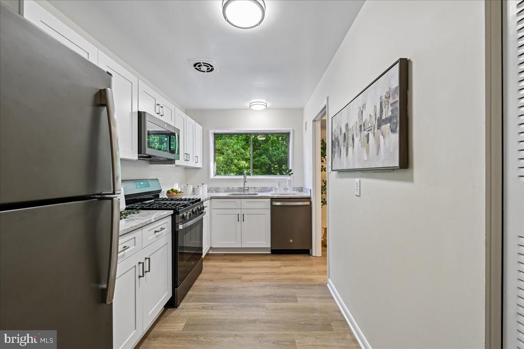 10648 MONTROSE AVENUE Unit: M-103