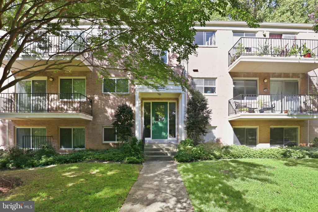 10530 MONTROSE AVENUE Unit: M202