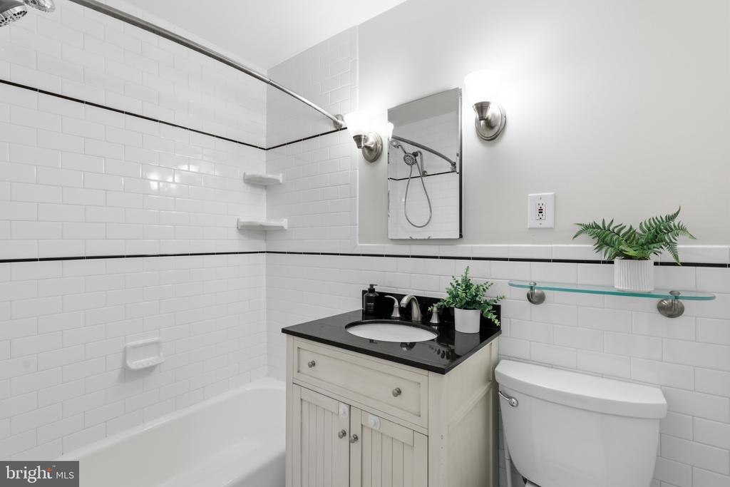 10530 MONTROSE AVENUE Unit: M202