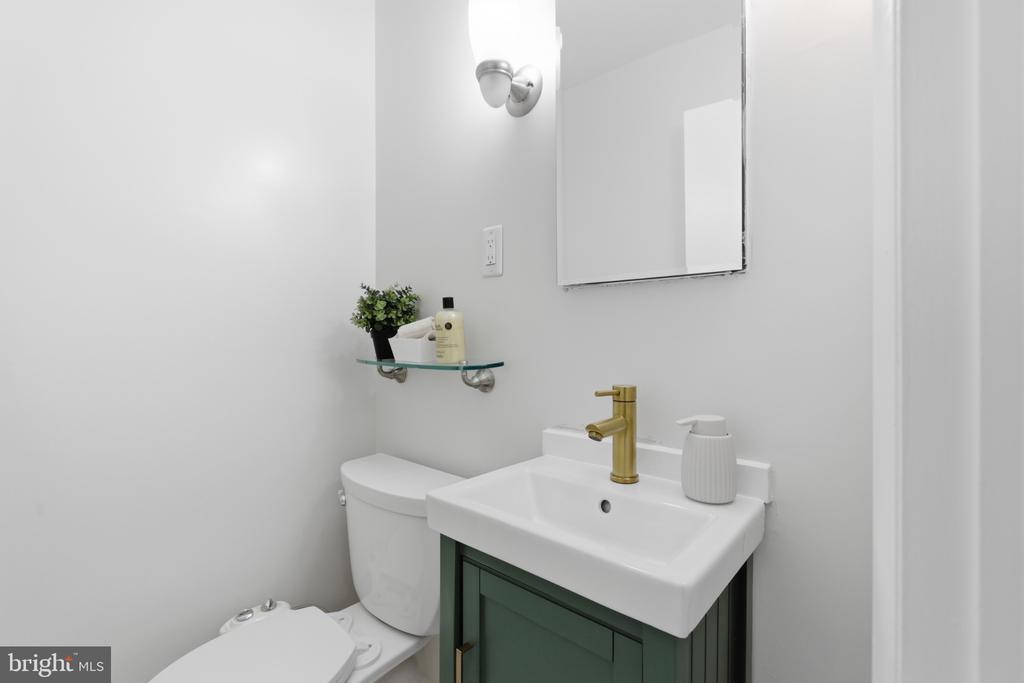 10530 MONTROSE AVENUE Unit: M202
