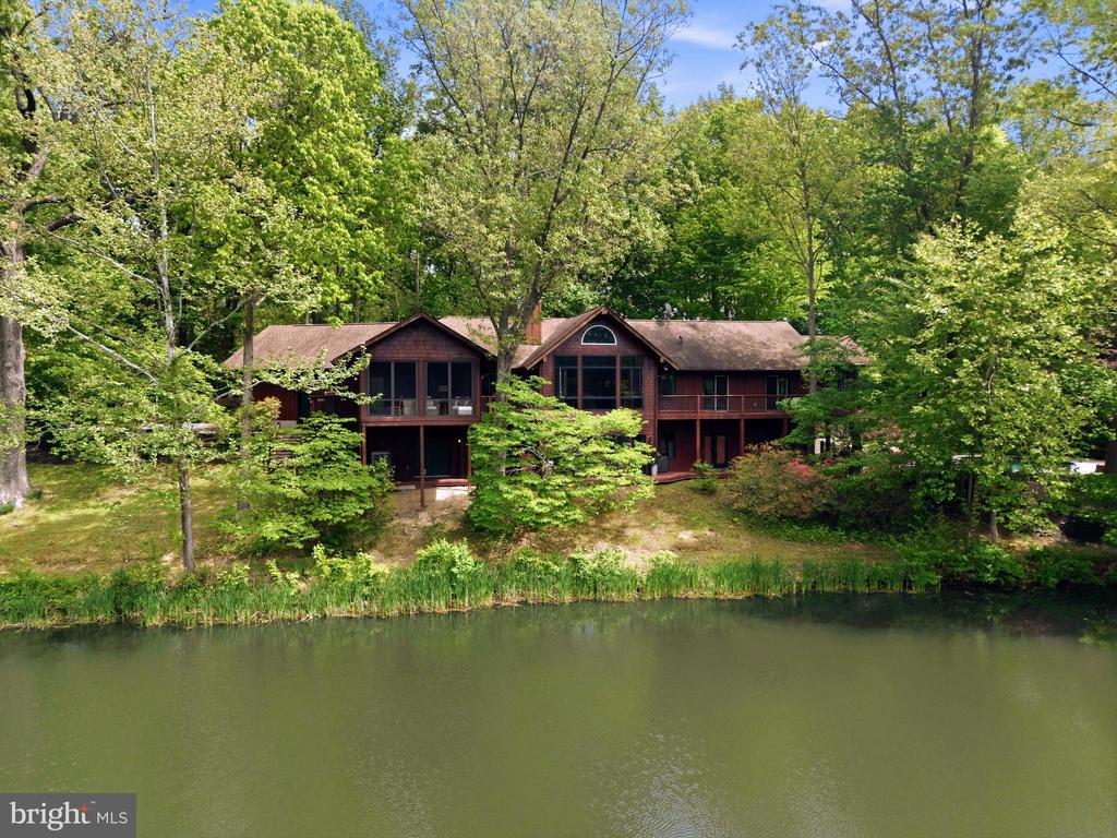 21605 GENTRY LANE