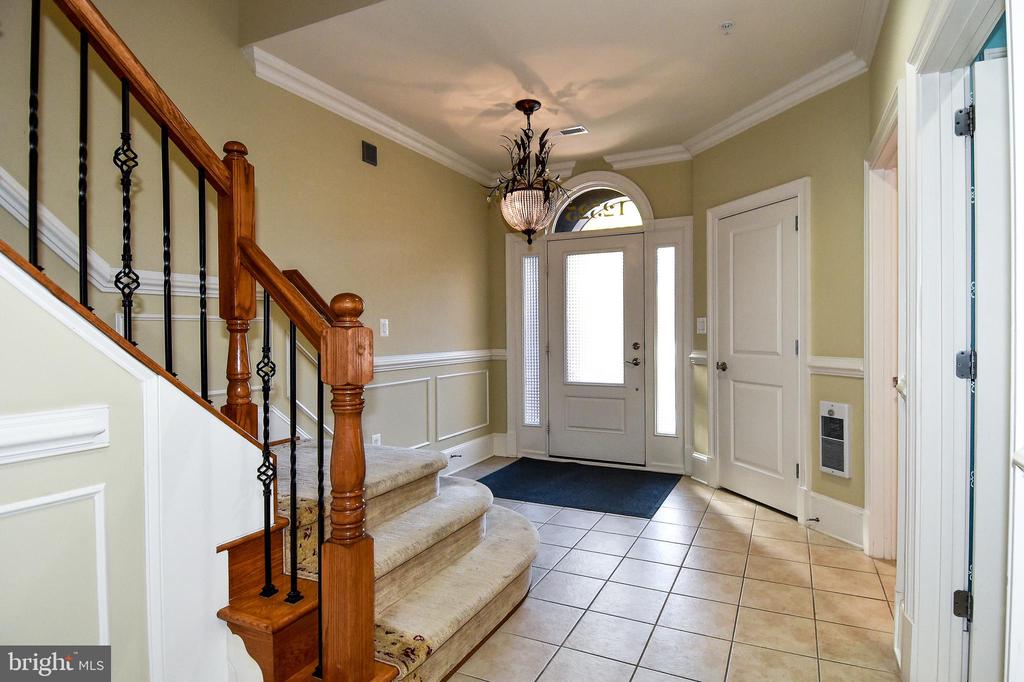 12525 LINDA VIEW LANE