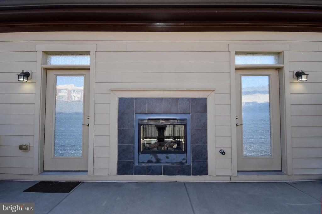 12525 LINDA VIEW LANE