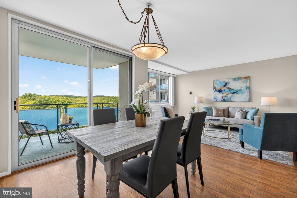 10401 GROSVENOR PLACE Unit: 1327