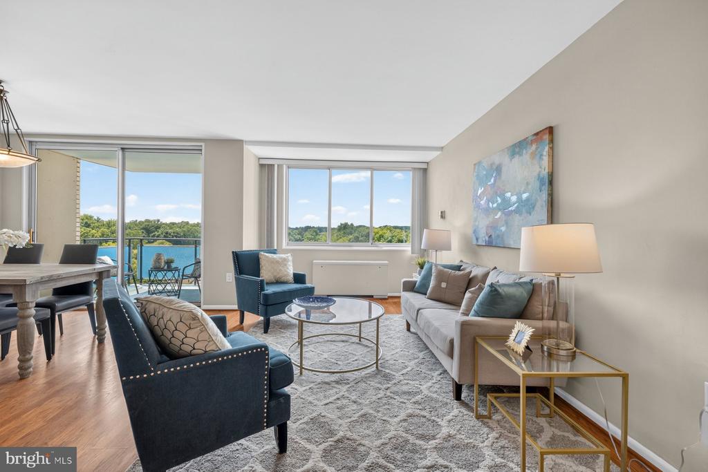 10401 GROSVENOR PLACE Unit: 1327