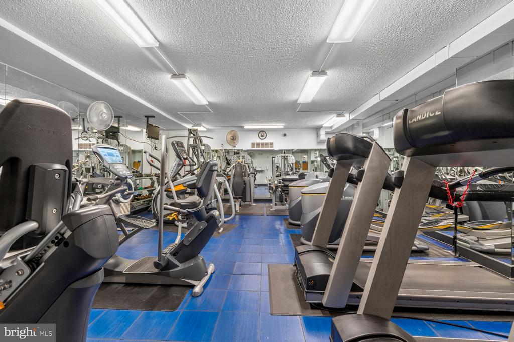 10401 GROSVENOR PLACE Unit: 1327